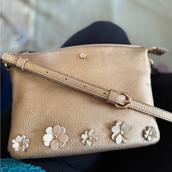 LAUREN CONRAD Rose Gold Crossbody Bag with 5 Leather Roses - Picture 2 of 14